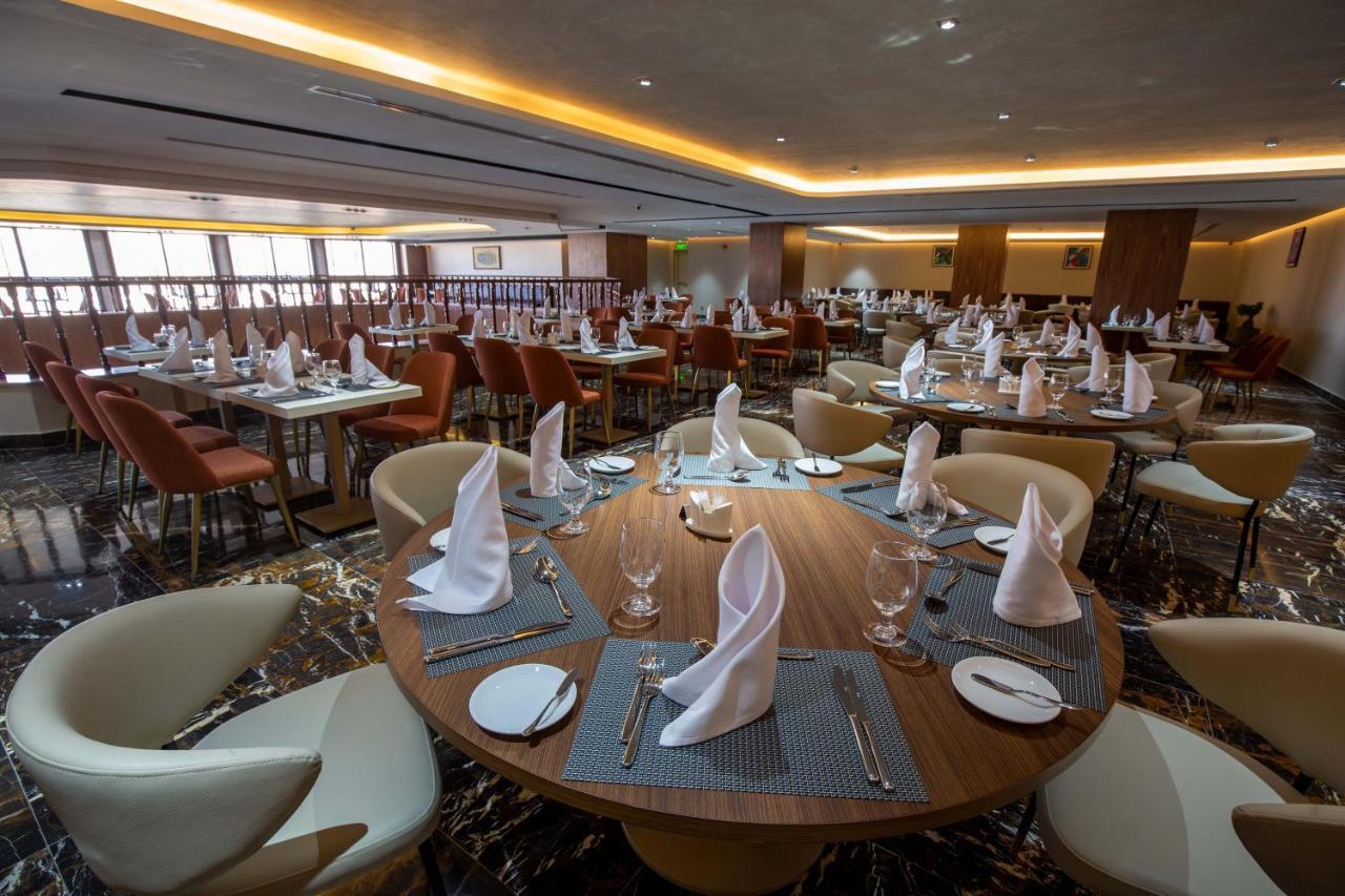 Petra Moon Luxury Hotel Wadi Musa Dış mekan fotoğraf The restaurant